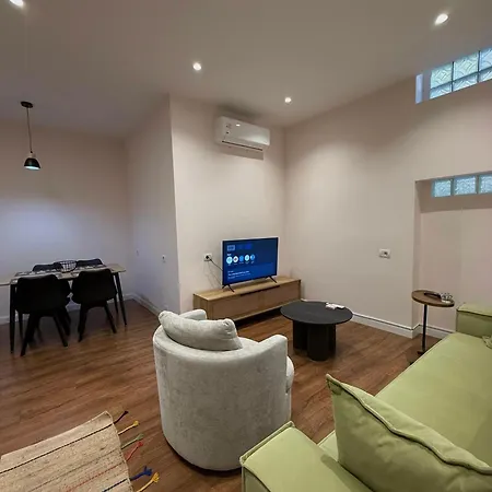 Apartment 4 Nest #2 *