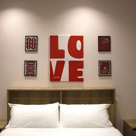 Apartment 4 Nest #2 *