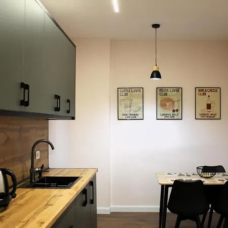4 Nest #2 Apartment *
